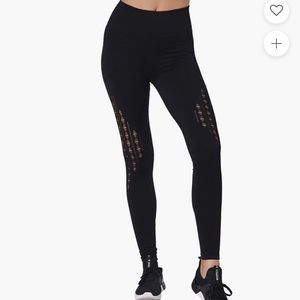 NUX Triple Threat Yoga Leggings